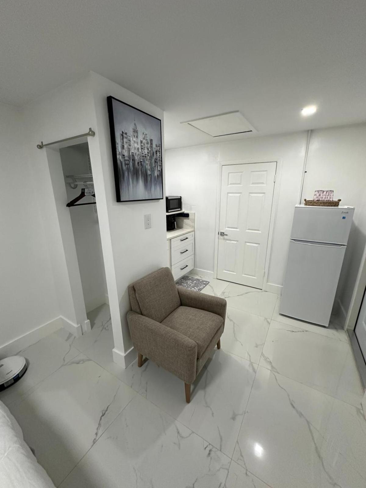 Adrien Guest Studio Miami Gardens Exterior foto
